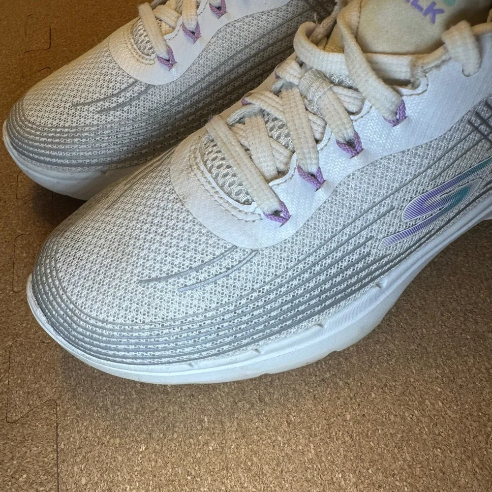 Skechers GoWalk Hyper Pillars Womens Size 7.5‎ White Silver Purple Walking Shoes